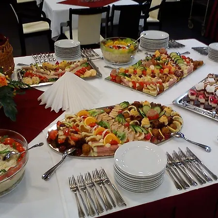 호텔 센트럴 3* 나지카니자