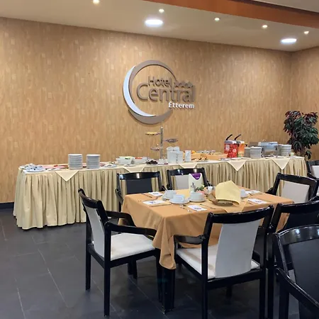 Hotel Central Hotell 3*