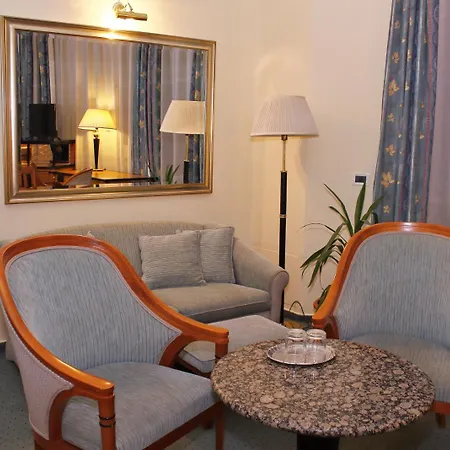Hotel Central Hotell Nagykanizsa