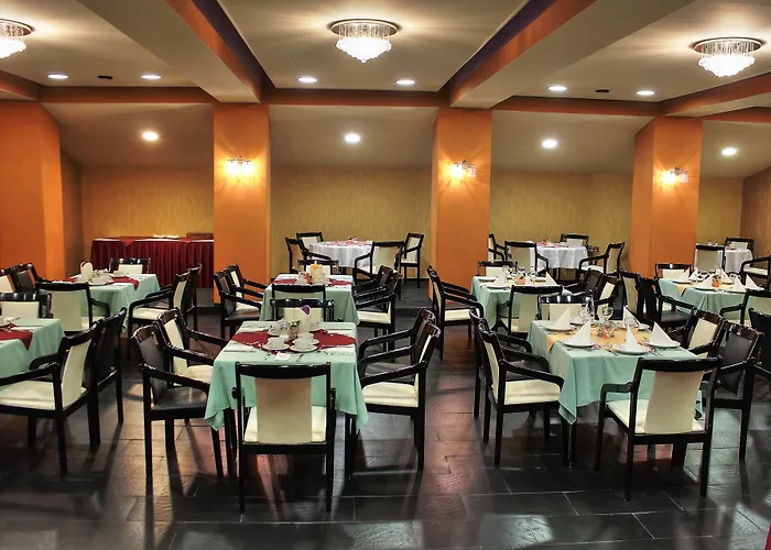 ホテル セントラル ホテル ナジカニジャ